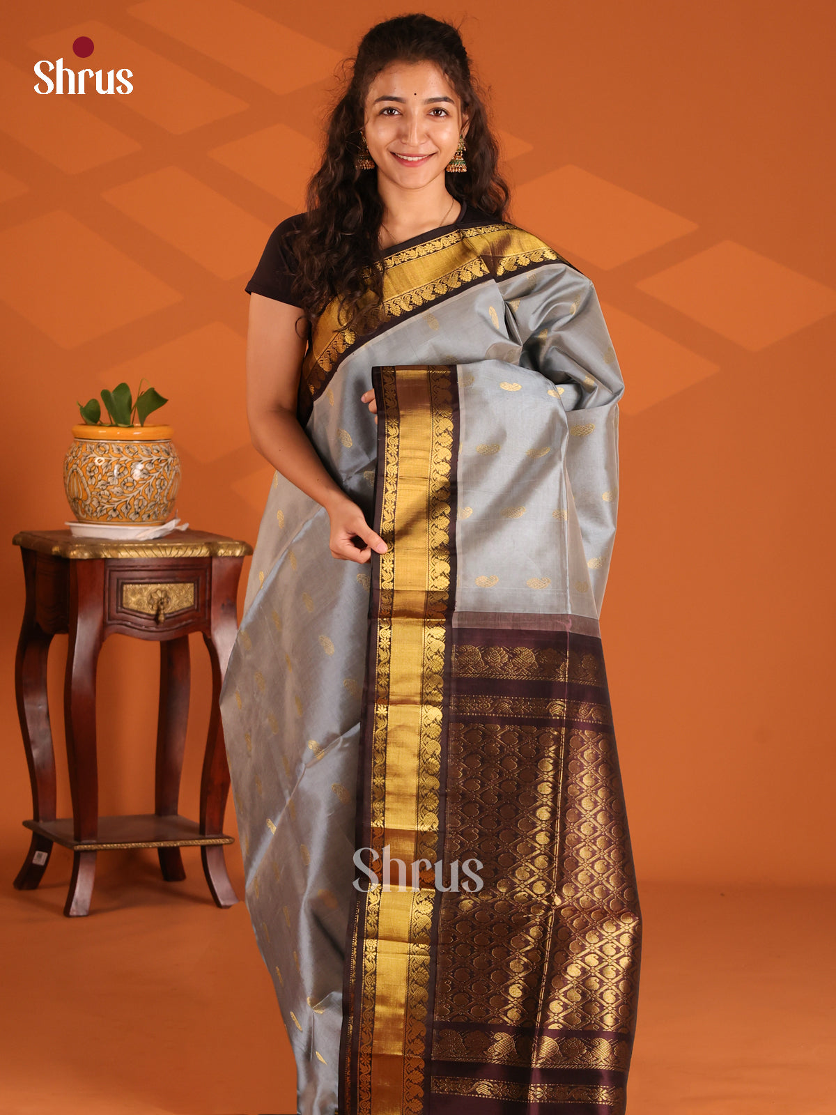 Dreamy Grey Silk Cotton Saree with gold zari manga buttas , brown criss cross brocade pallu - Shop on Shrus.com