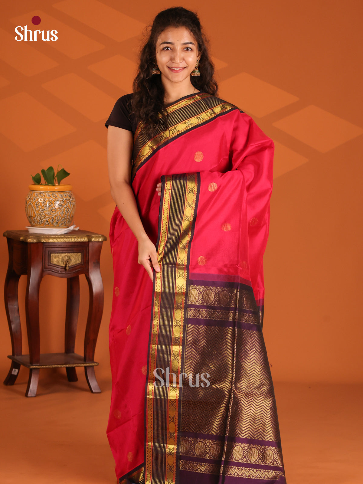 Vibrant Red & Purple Silk Cotton Saree With Circle Motifs & Zari Woven Zari Stripes Border - Shop on Shrus.com