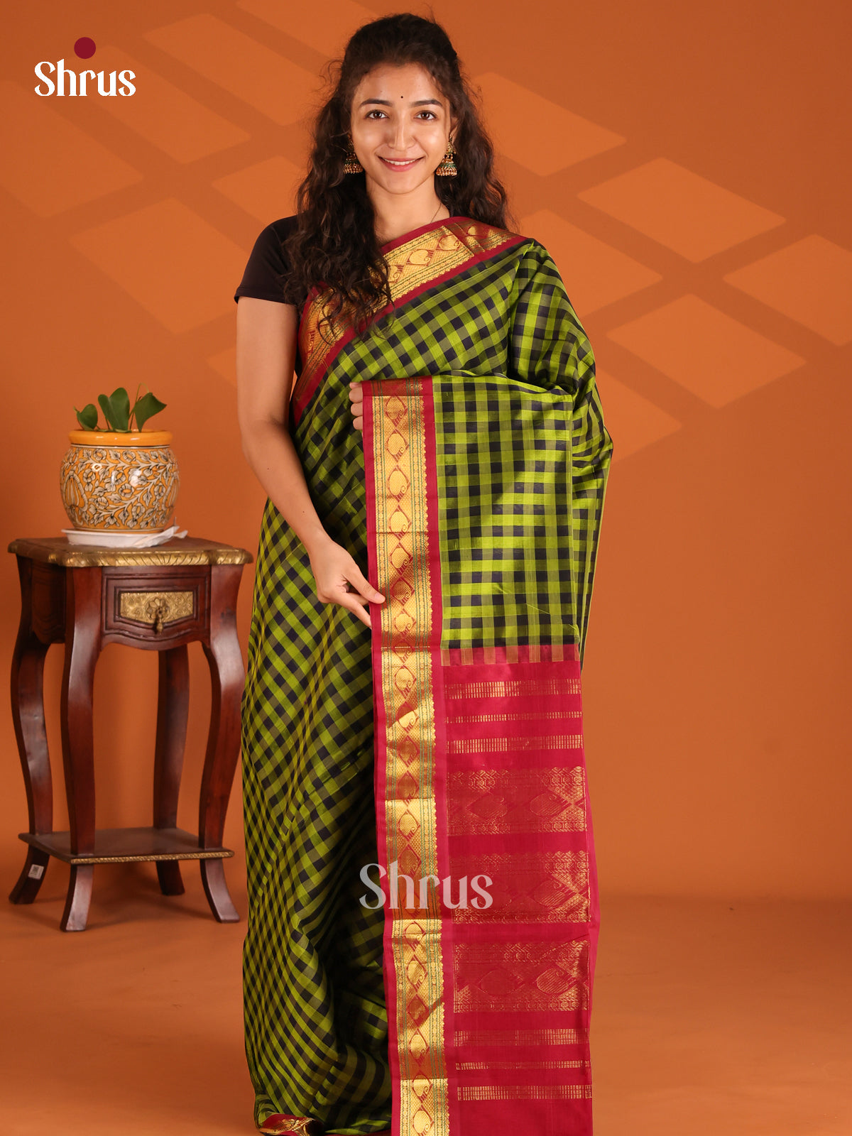 Beautiful Green & Yellow Silk Cotton Saree with checks & maroon paisley brocade pallu - Shop on Shrus.com