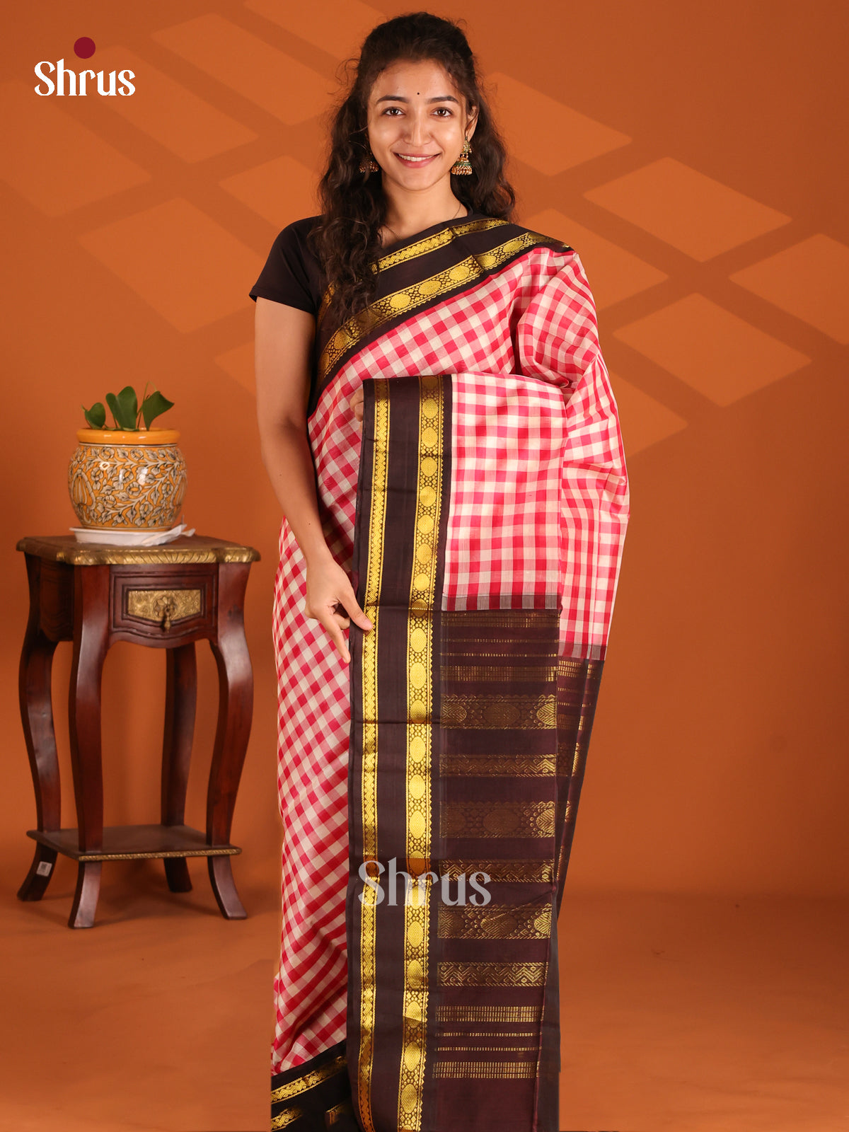 Pretty Red & Cream Silk Cotton Saree with checkered body & brown rettaipet border - Shop on Shrus.com
