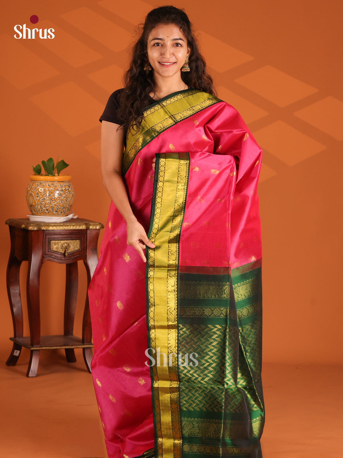 Beautiful Pink & Green Silk Cotton Saree With Maanga Motifs & Zari Woven Border