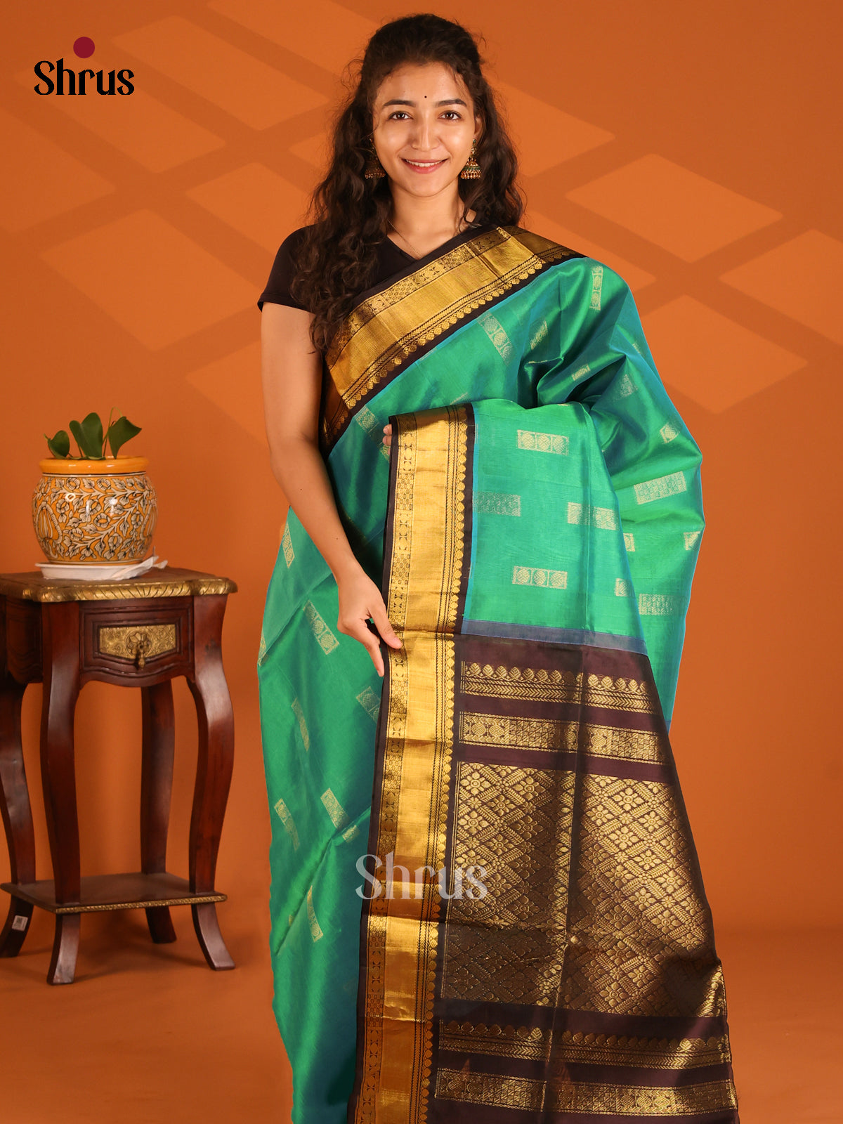 Green & Brown Silk Cotton Saree With Zari Motifs & Grand Pallu - Shop on Shrus.com