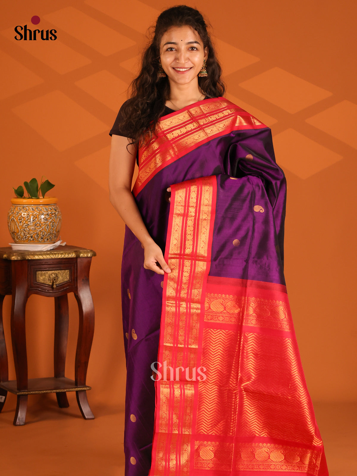 Majestic Violet Silk Cotton Saree with gold zari manga buttas, contrast Border - Shop on Shrus.com