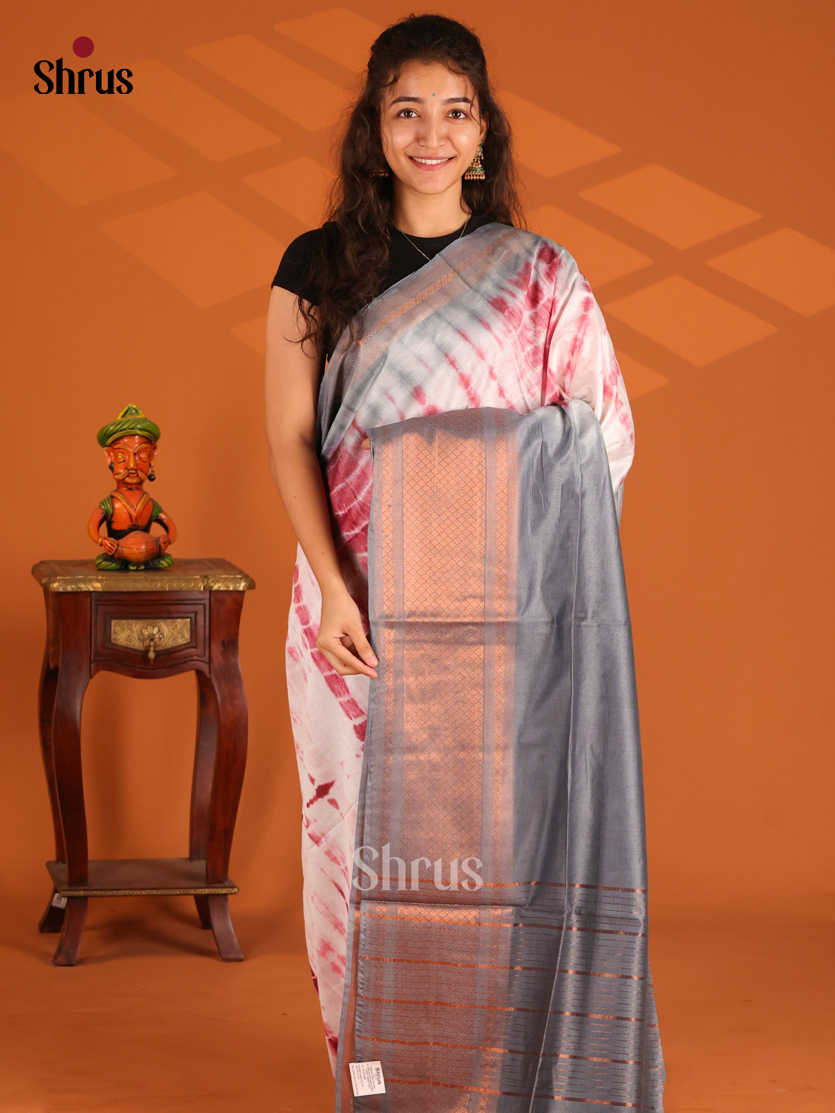 Cream & Grey- Shibori Saree - Shop on Shrus.com