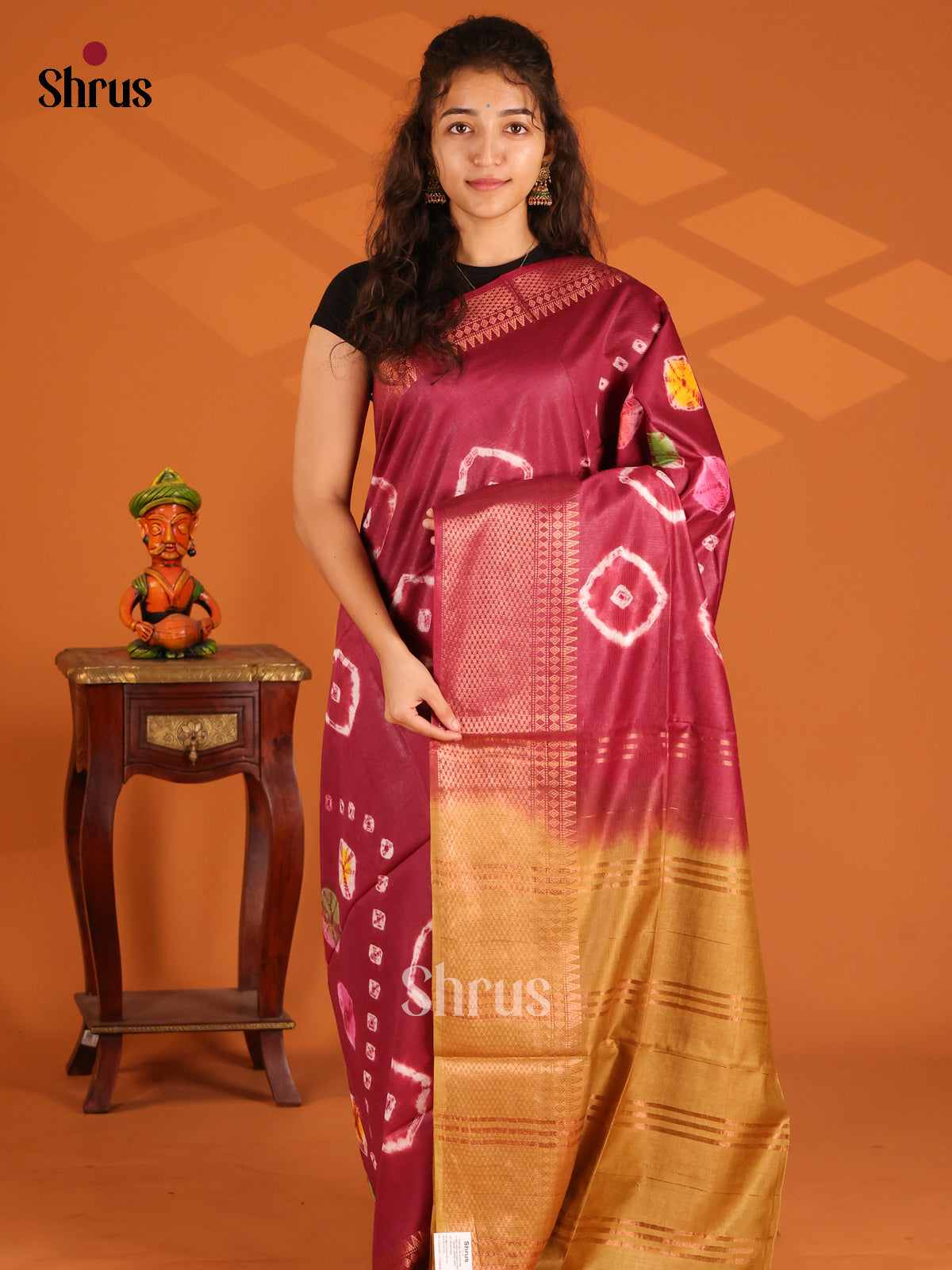 Maroon with Beige - Shibori Saree - Shop on Shrus.com