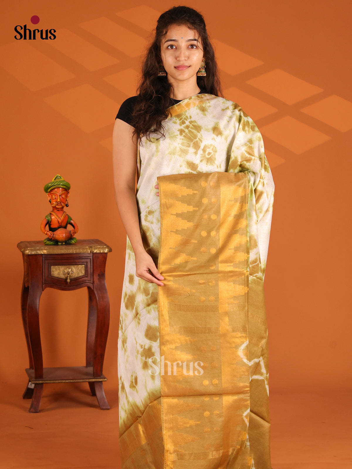 Cream with Beige - Shibori Saree - Shop on Shrus.com