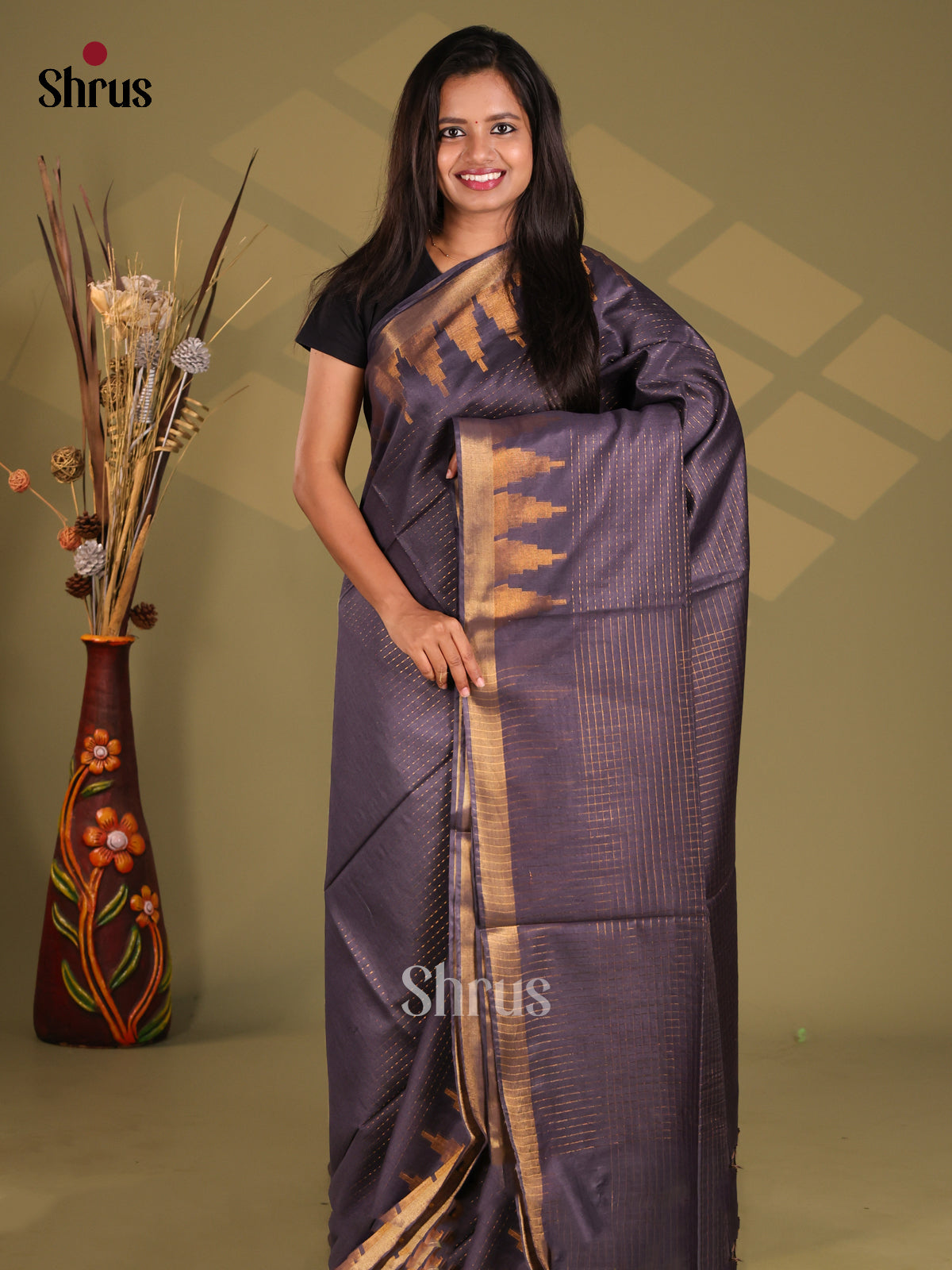 DES29035 - Semi Tussar Saree - Shop on Shrus.com