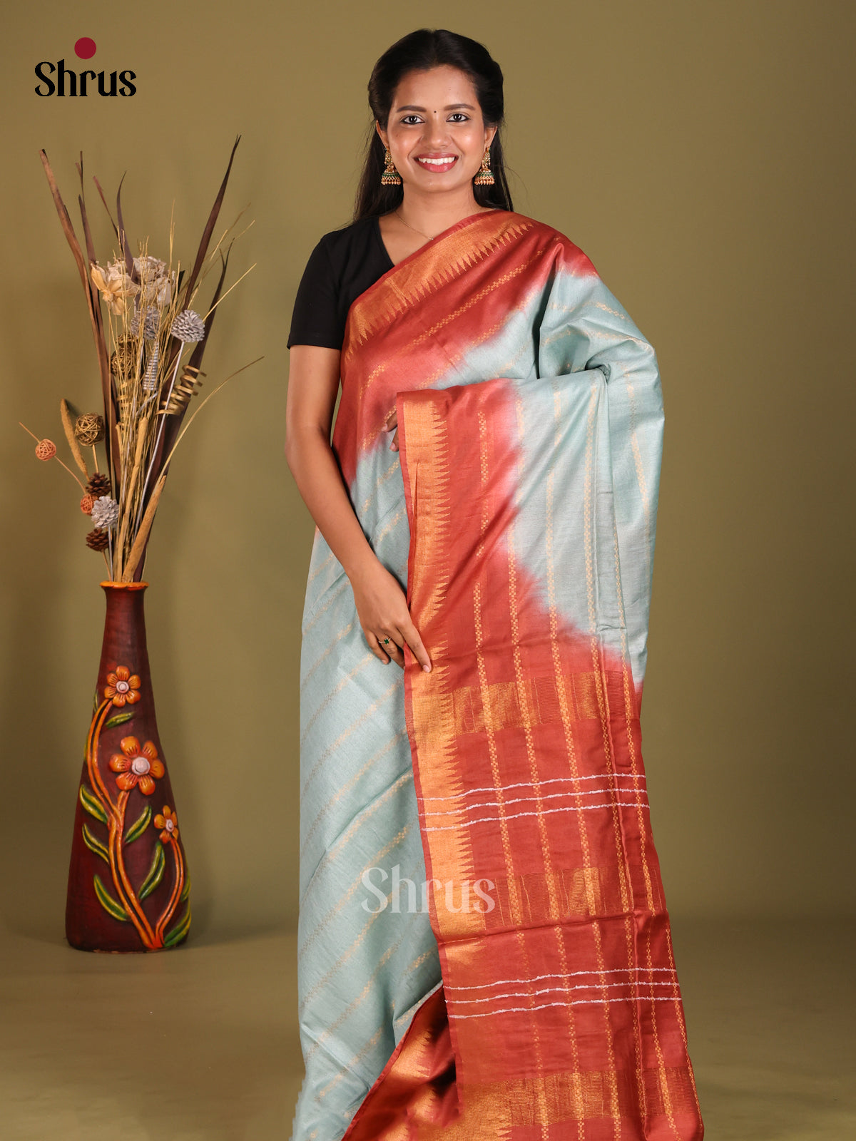 DES29346 - Semi Tussar saree - Shop on Shrus.com