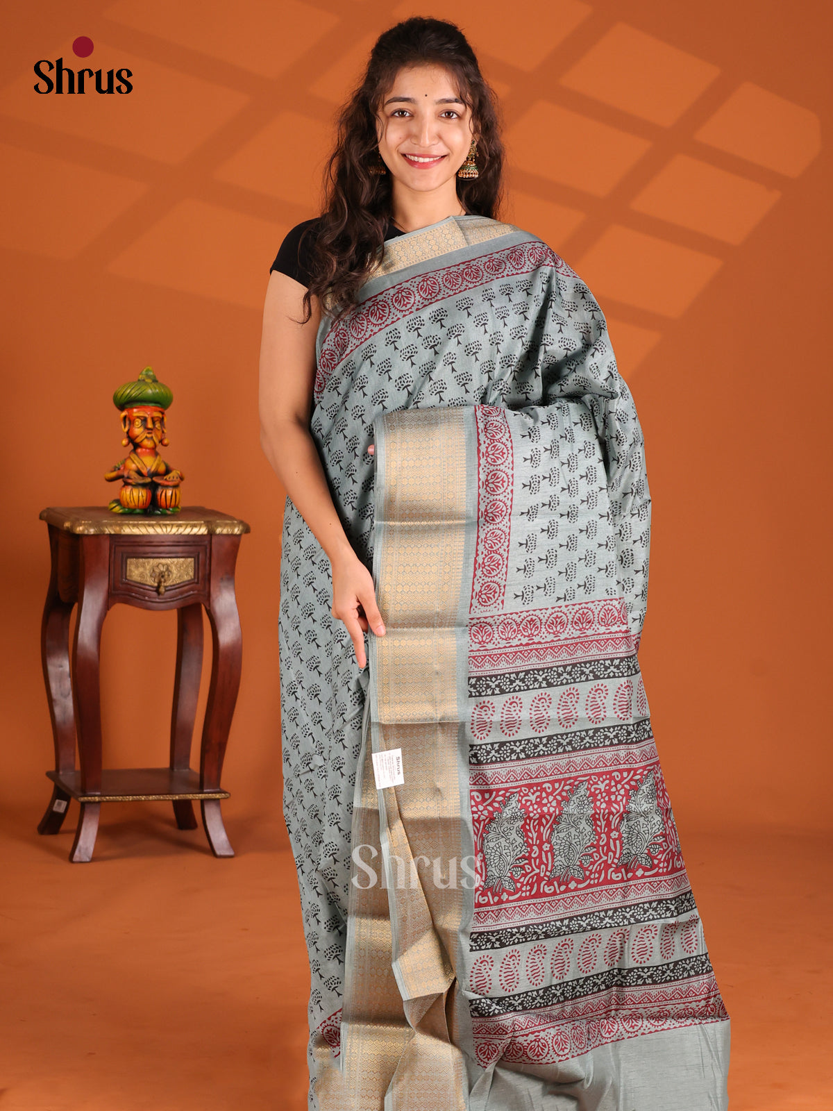 Grey - Semi Crepe Saree - Shop on Shrus.com