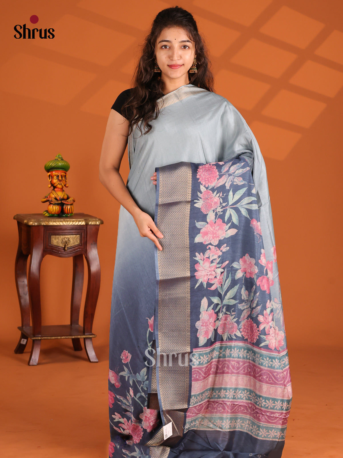 Light & Dark Grey - Semi Crepe Saree - Shop on Shrus.com