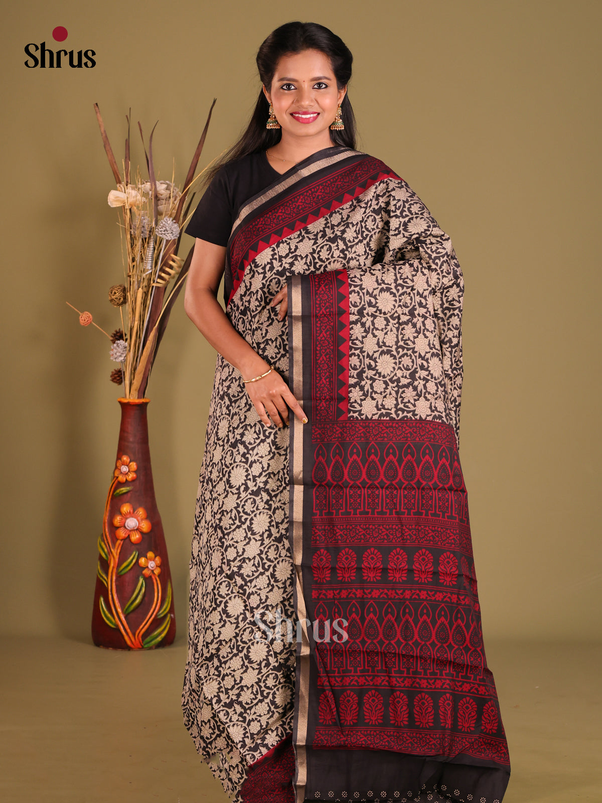 Black & Red - Art Modal Saree - Shop on Shrus.com
