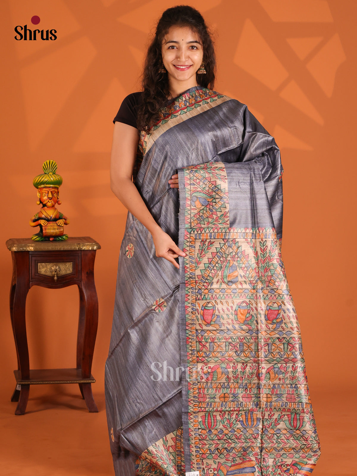 Grey & Beige- Tussar Saree