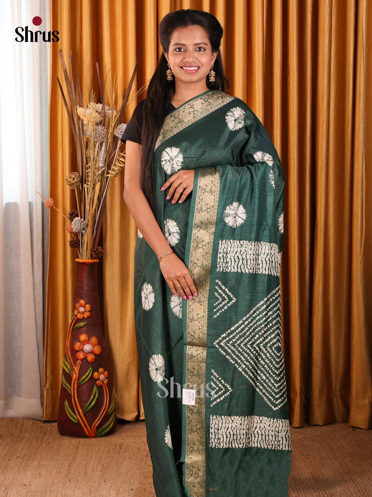 Dark Green - Semi Crepe Saree - Shop on Shrus.com