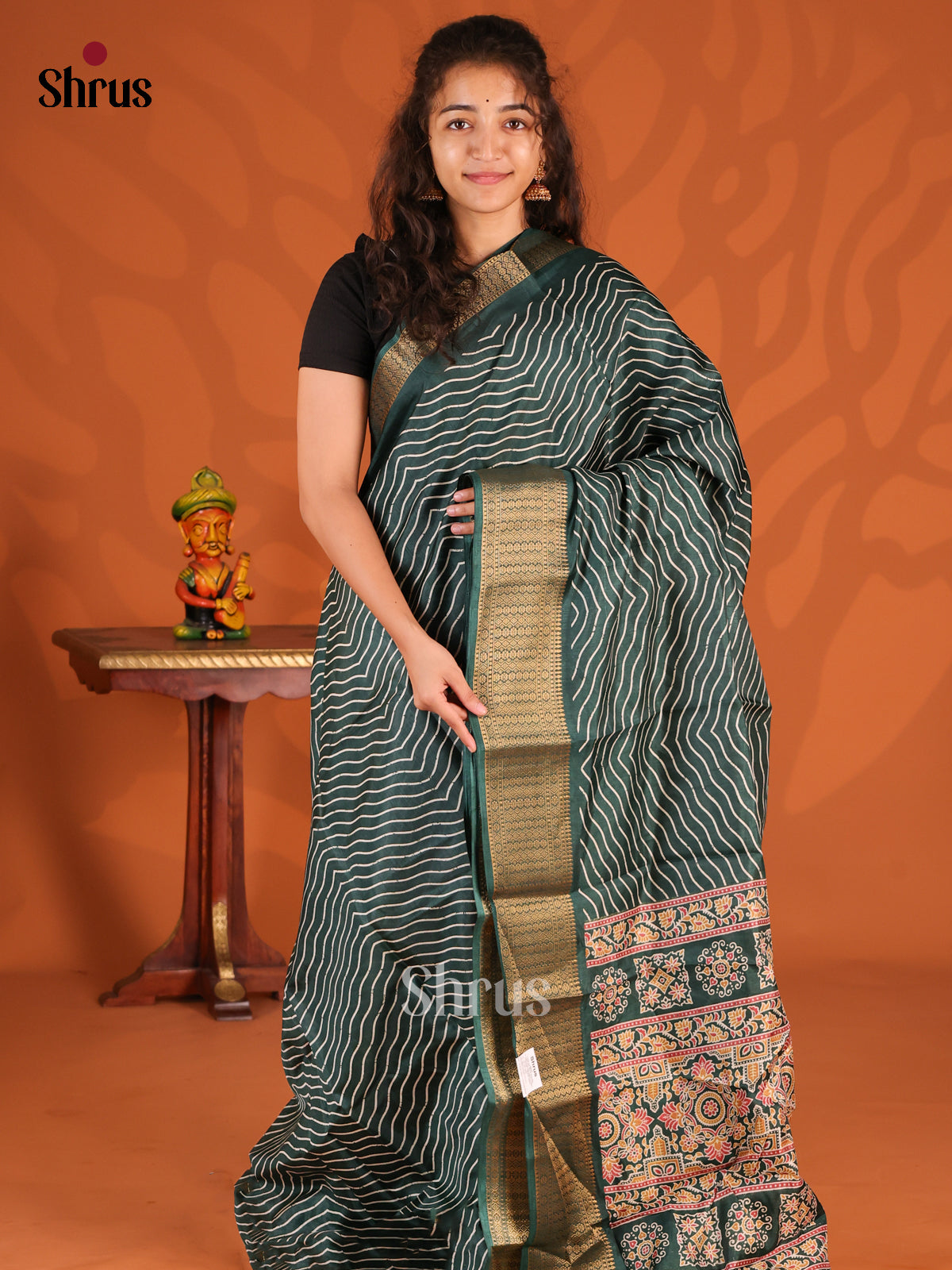 Dark Green - Semi Crepe Saree - Shop on Shrus.com