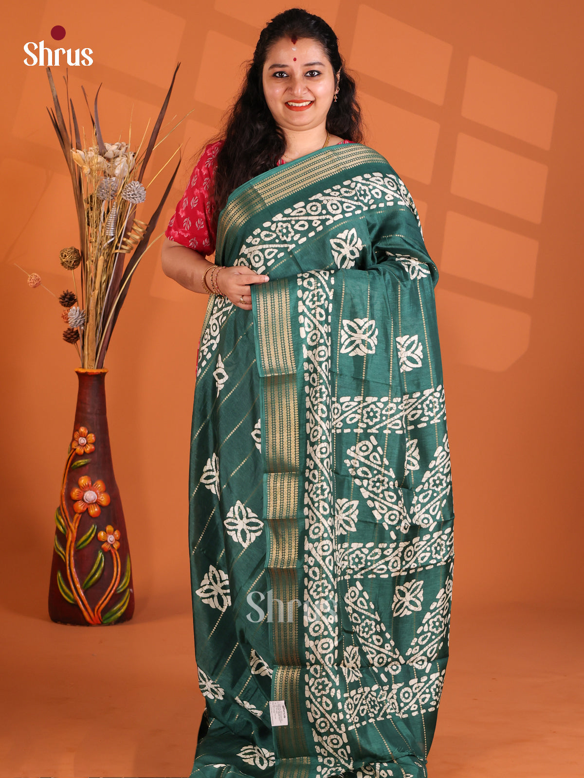 DES30327 - Semi Crepe Saree - Shop on Shrus.com