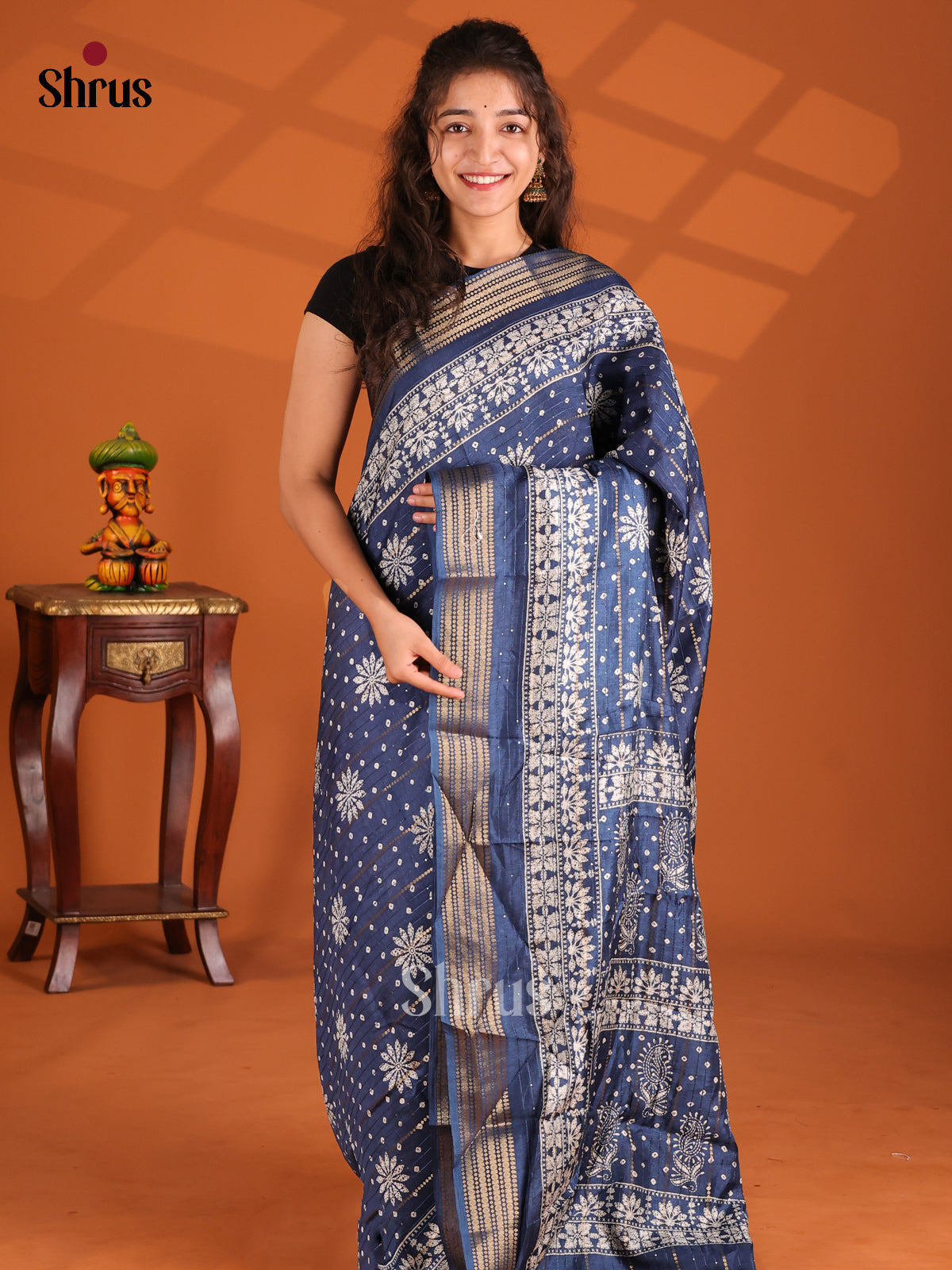 DES30411 - Semi Crepe Saree - Shop on Shrus.com