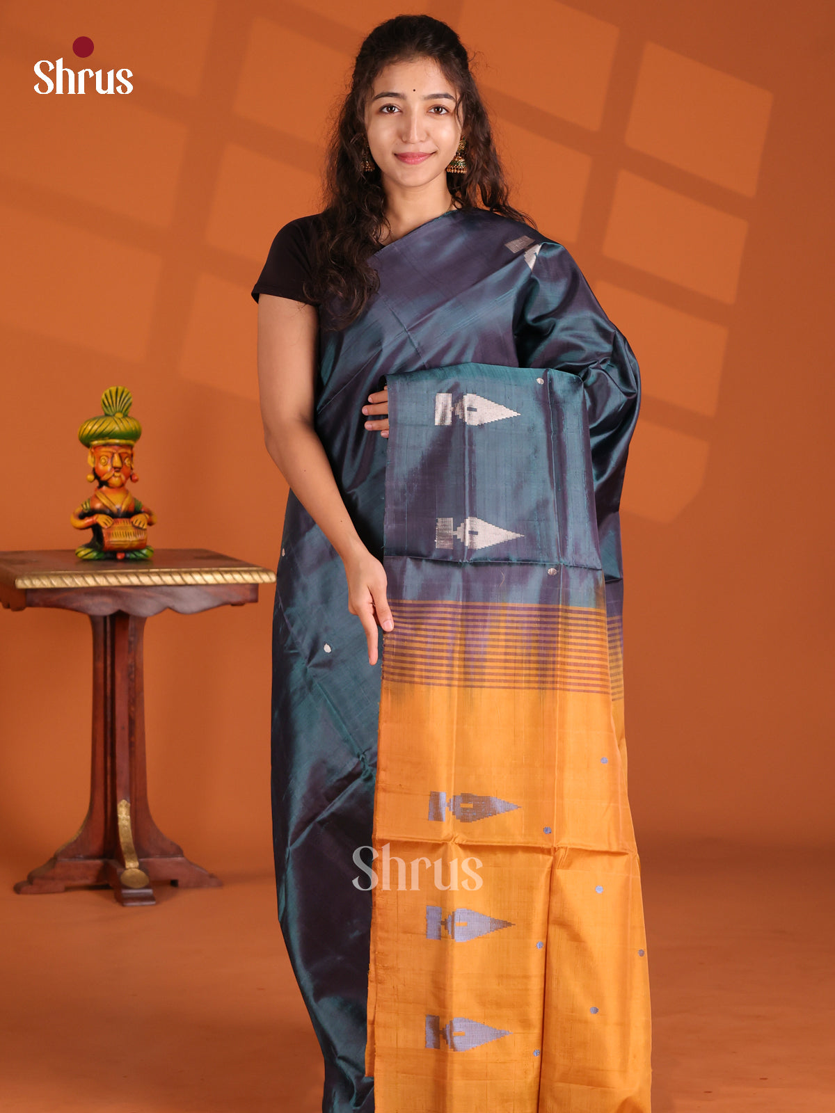 DES31160- Banana Pith Saree - Shop on Shrus.com