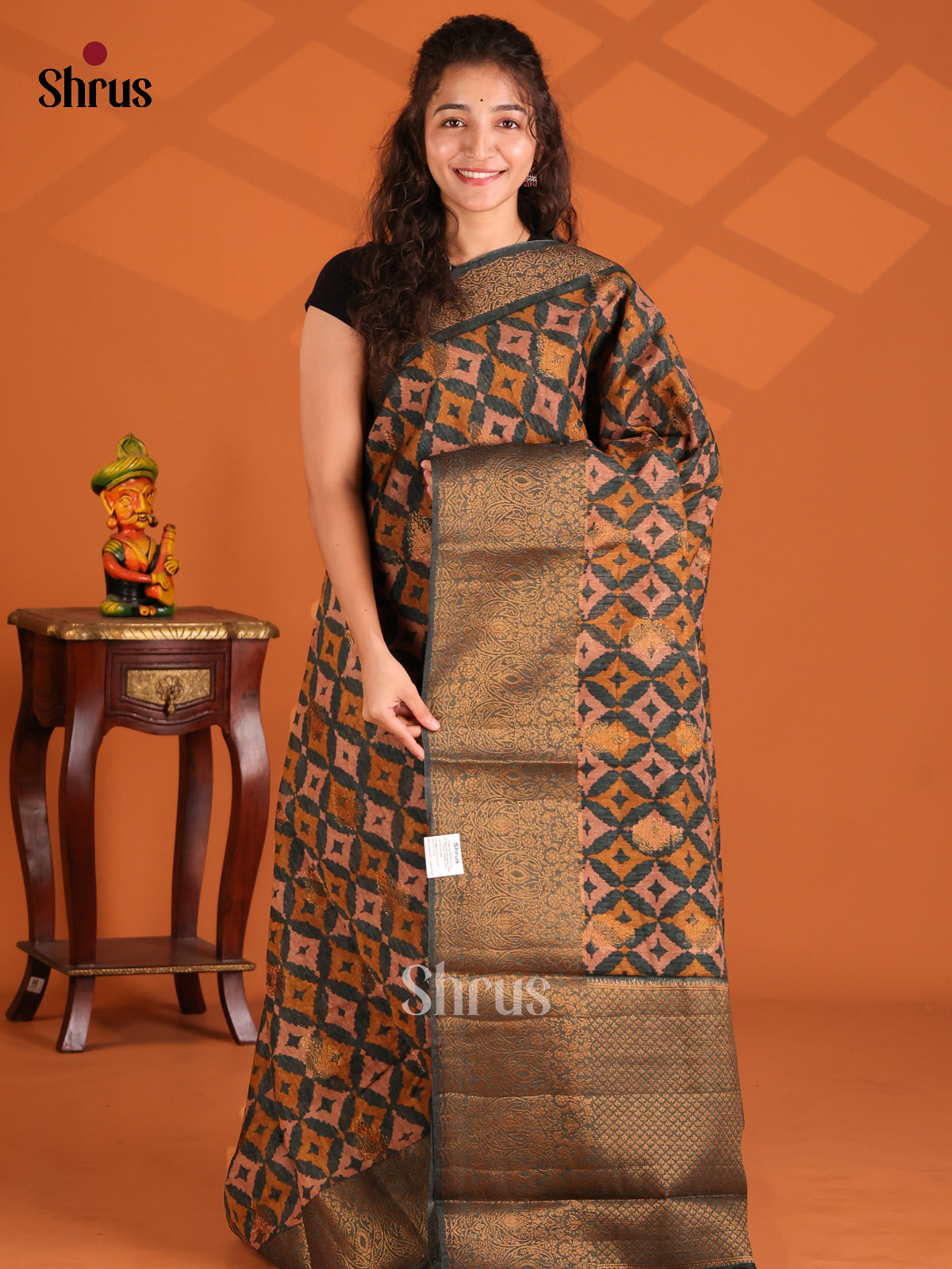 Black -Semi Linen print Saree - Shop on Shrus.com