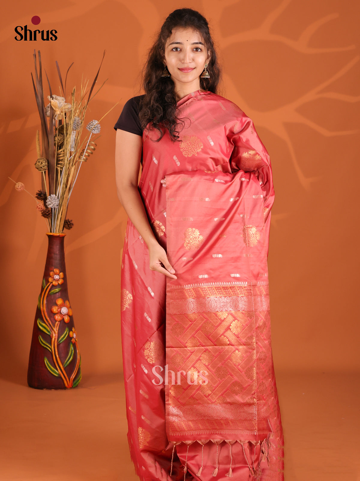 Reddish Pink- Semi Softsilk Saree - Shop on Shrus.com