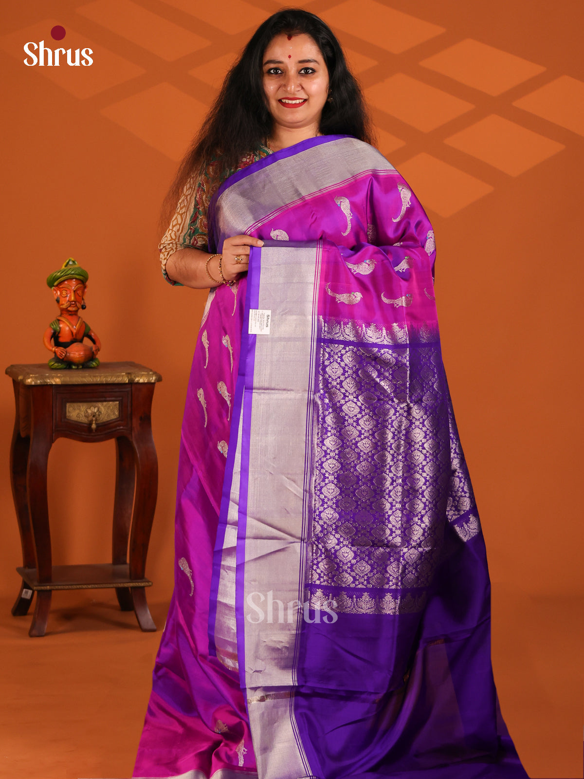 Regal Purple Venkatagiri silk Saree with zari peacock buttis , contrast kaddi border