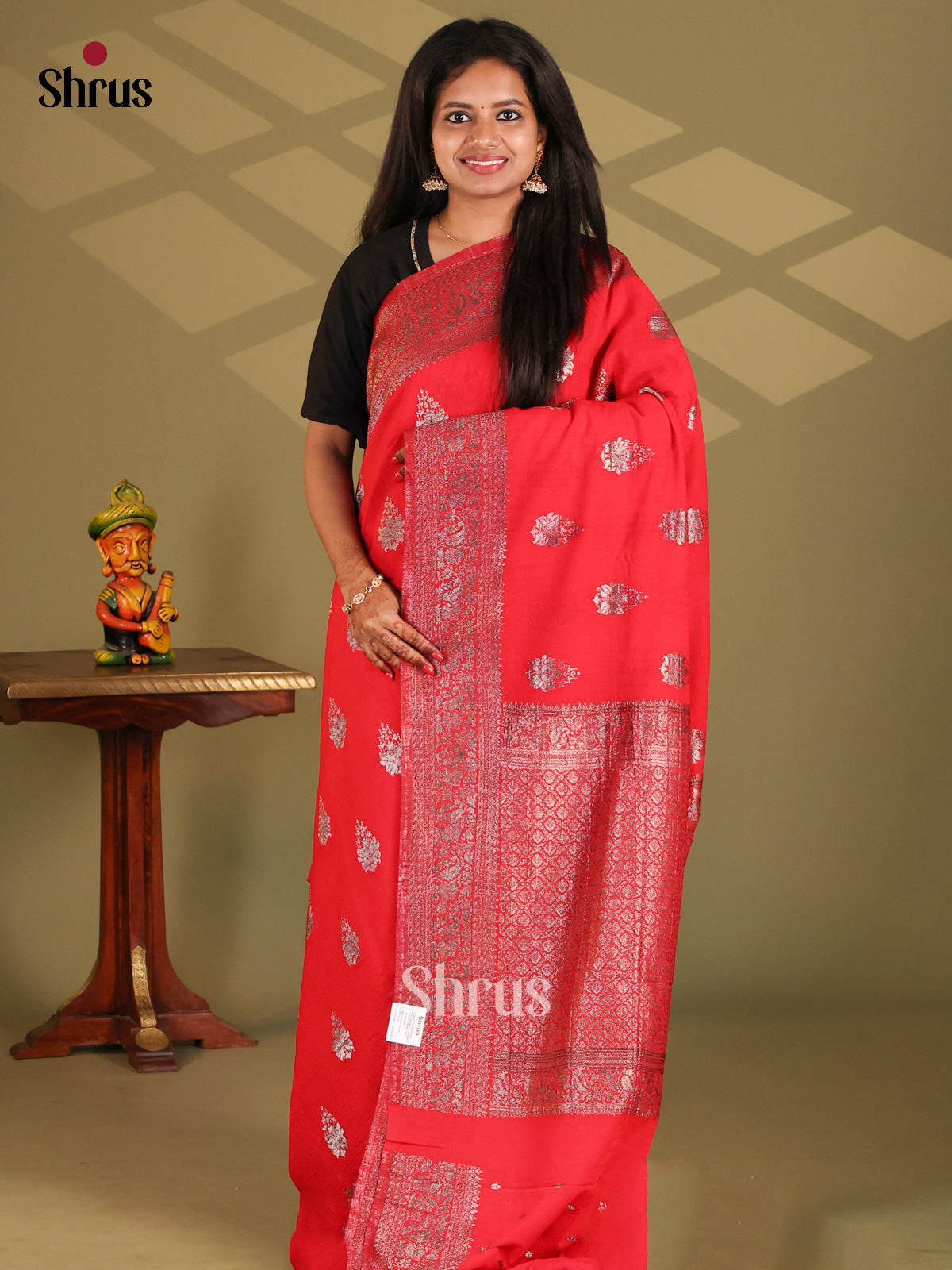 Red(Single tone) - Semi Georgette Saree - Shop on Shrus.com