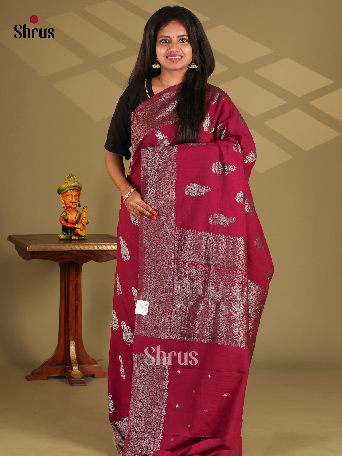 Maroon(Single Tone) - Semi Georgette Saree - Shop on Shrus.com