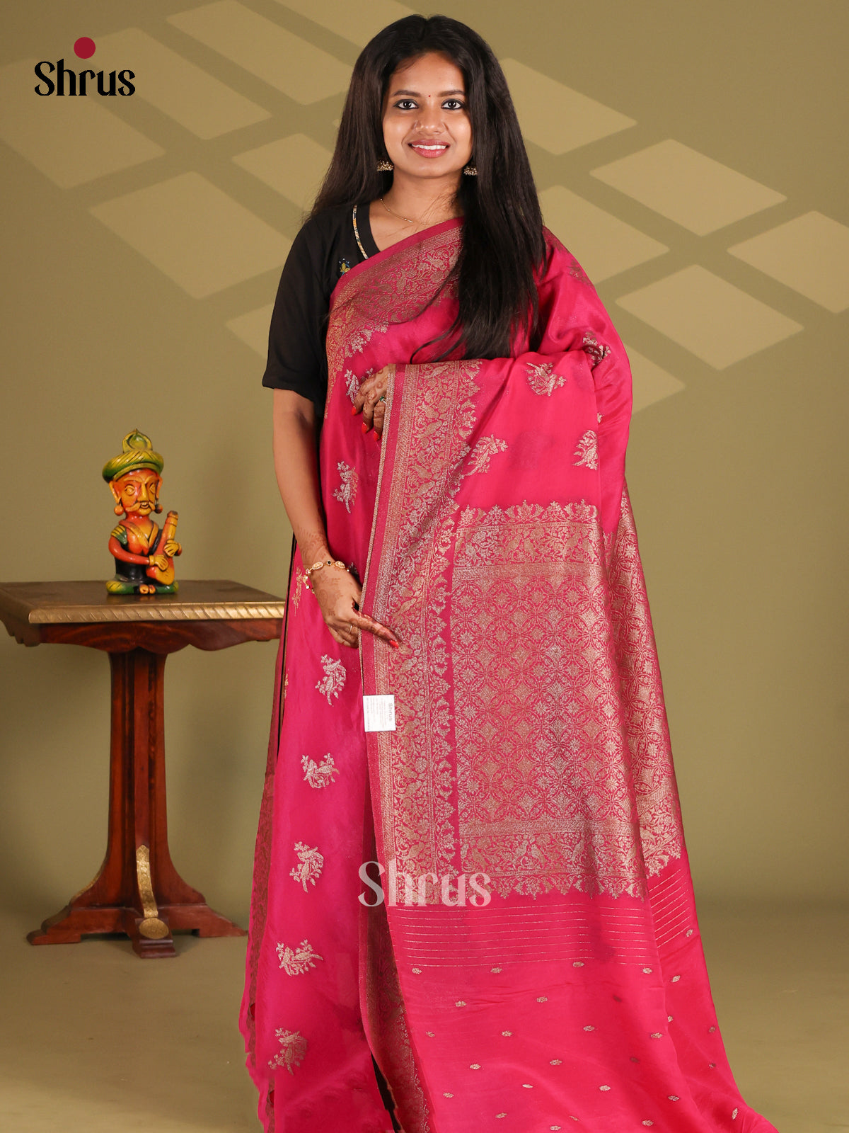 Pink(Single tone) - Semi Georgette Saree - Shop on Shrus.com