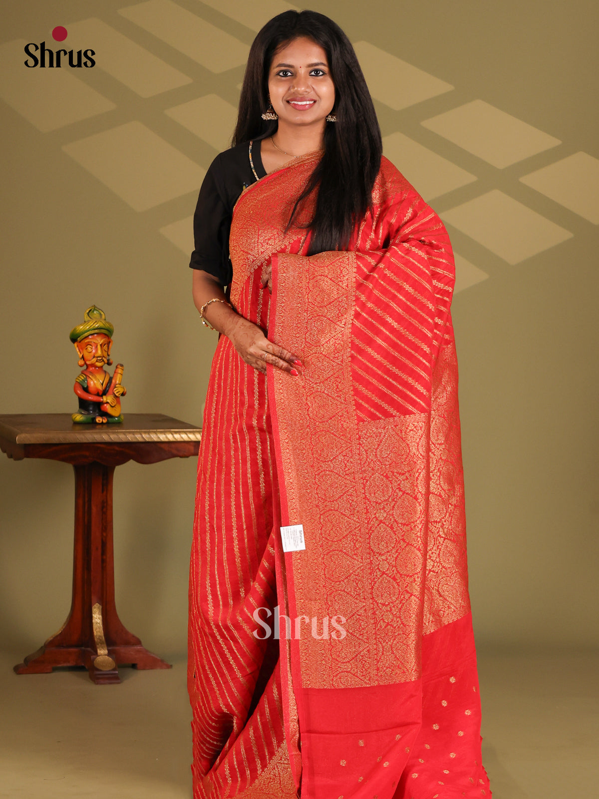 Red(Single Tone)- Semi Georgette Saree - Shop on Shrus.com