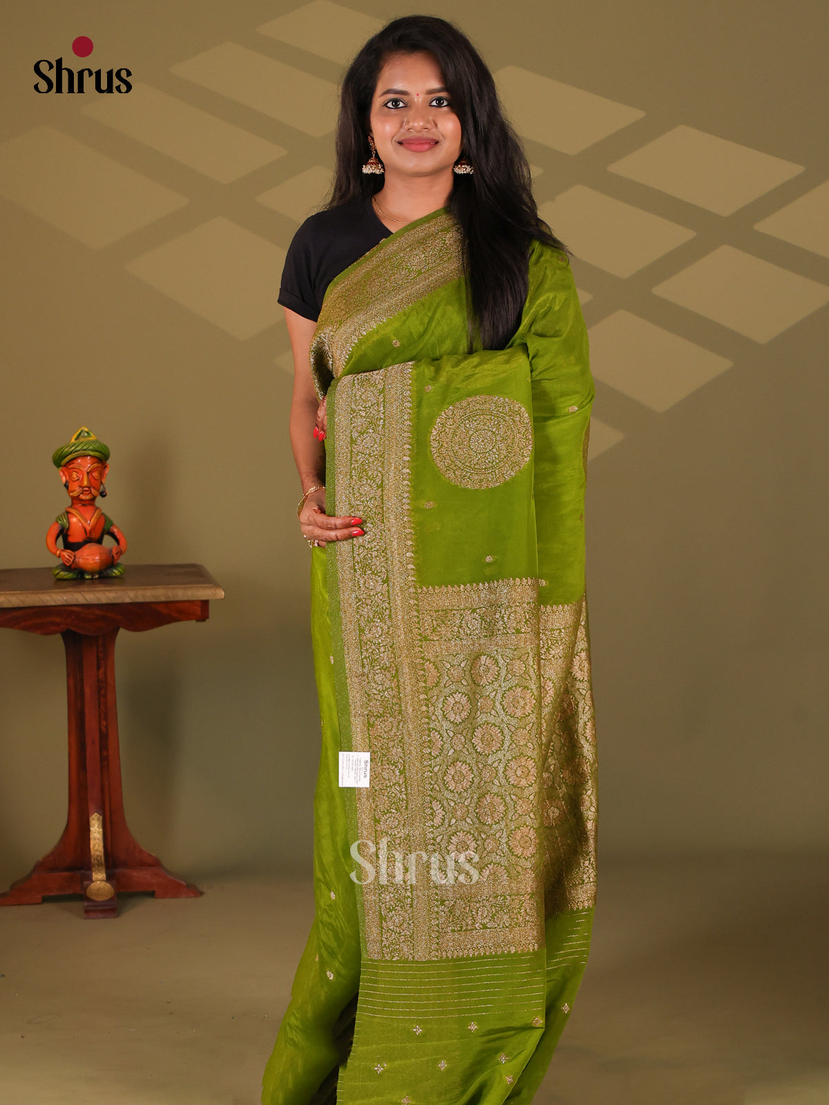 Lite Green(Single Tone) - Semi Georgette Saree - Shop on Shrus.com