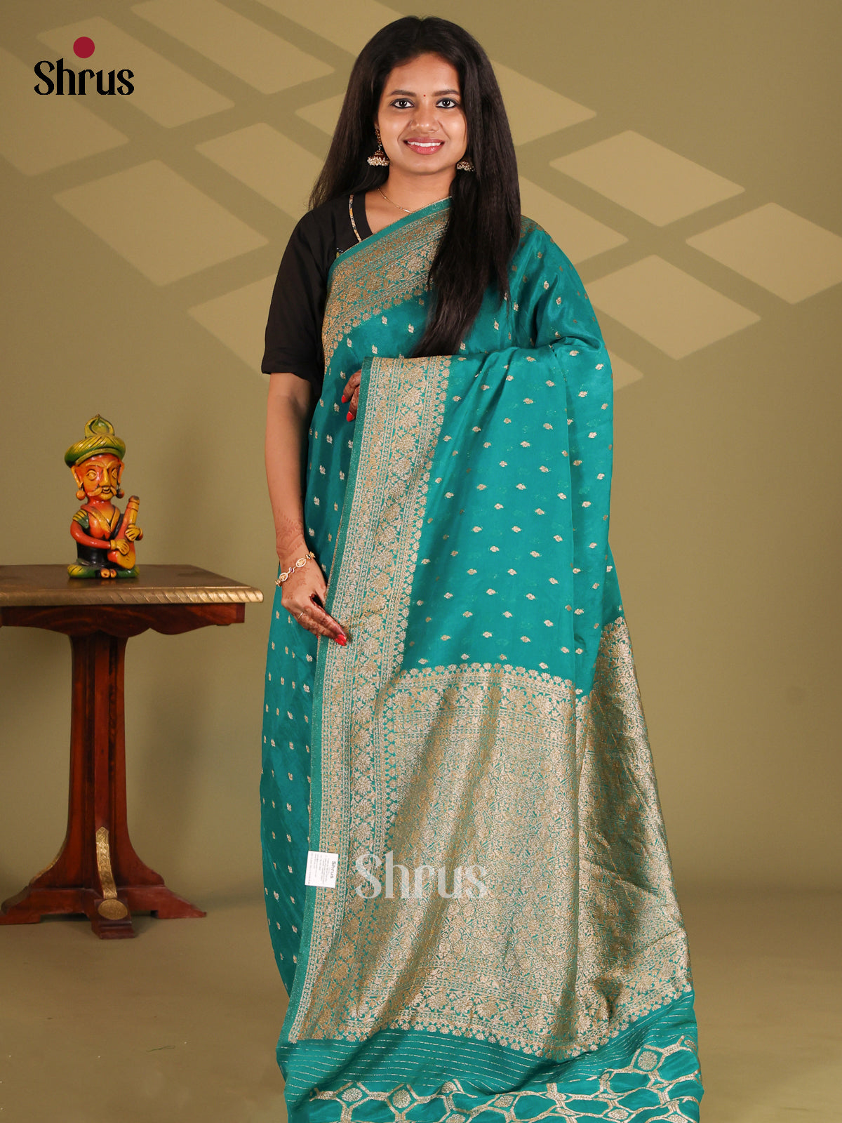 Teal (Single tone)- Semi Georgette Saree - Shop on Shrus.com