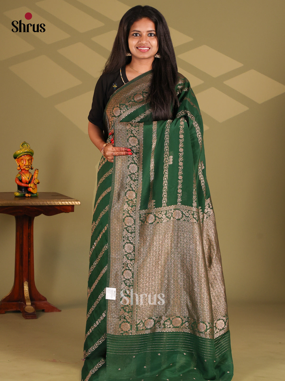 Green(Single Tone) - Semi Georgette Saree - Shop on Shrus.com