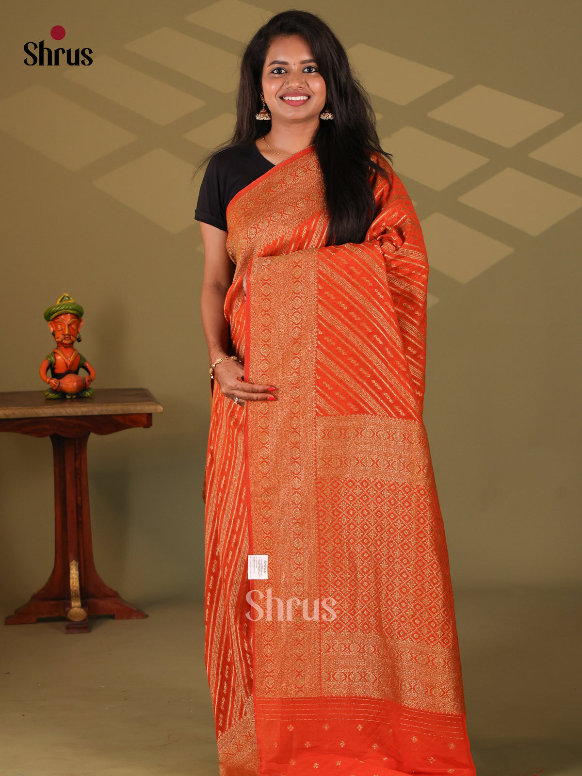 Red(single tone) - Semi Georgette Saree - Shop on Shrus.com
