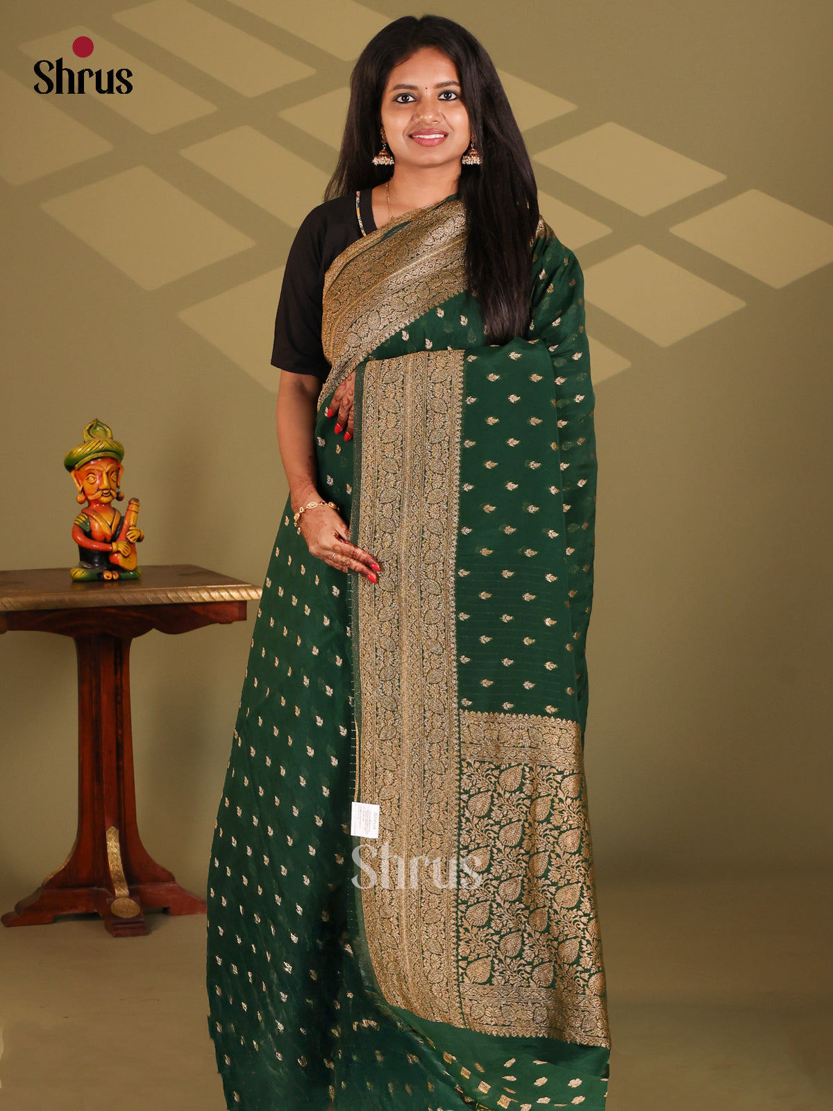 Green(Single Tone) - Semi Georgette Saree - Shop on Shrus.com