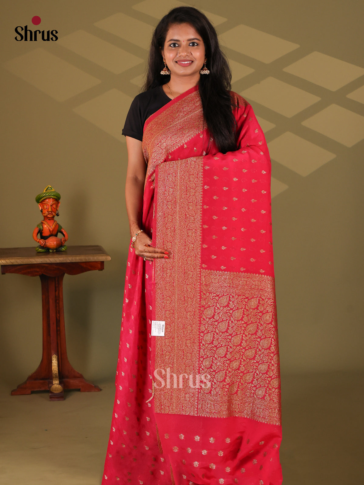 Red(SIngle tone) - Semi Georgette Saree - Shop on Shrus.com