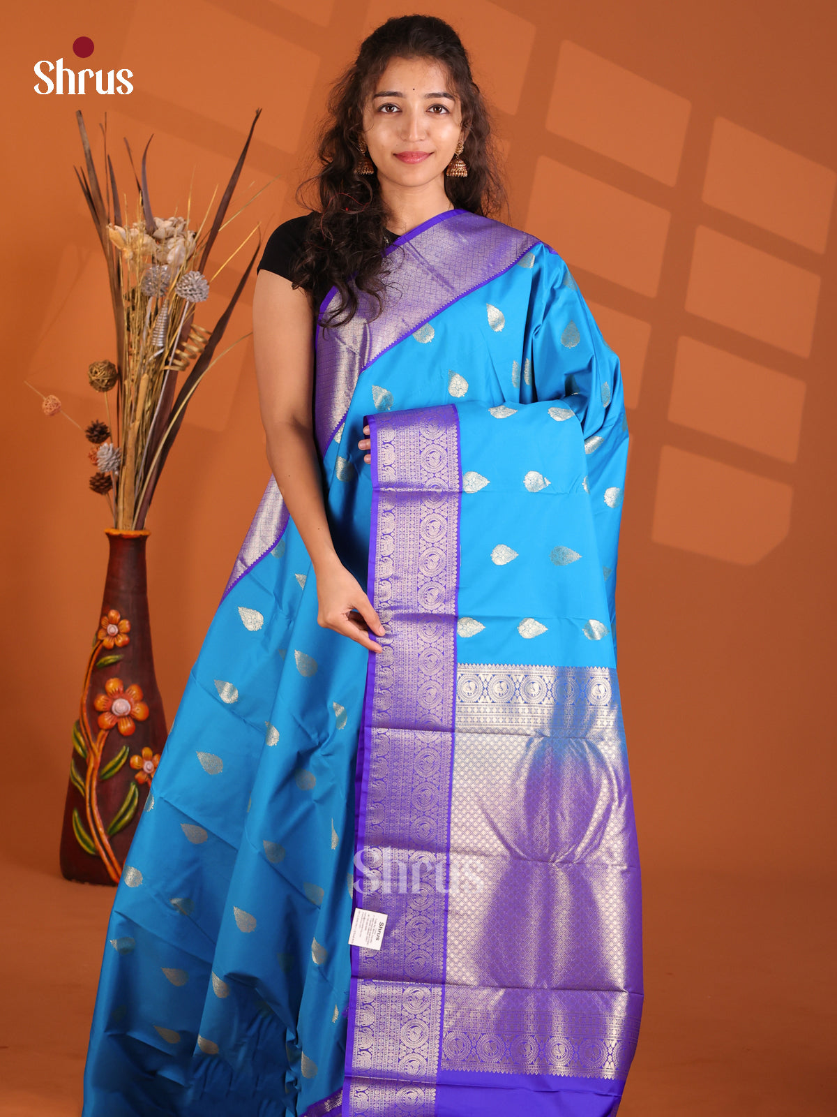 Rama Blue & Blue- Korvai Semi Kanchipuram Saree - Shop on Shrus.com