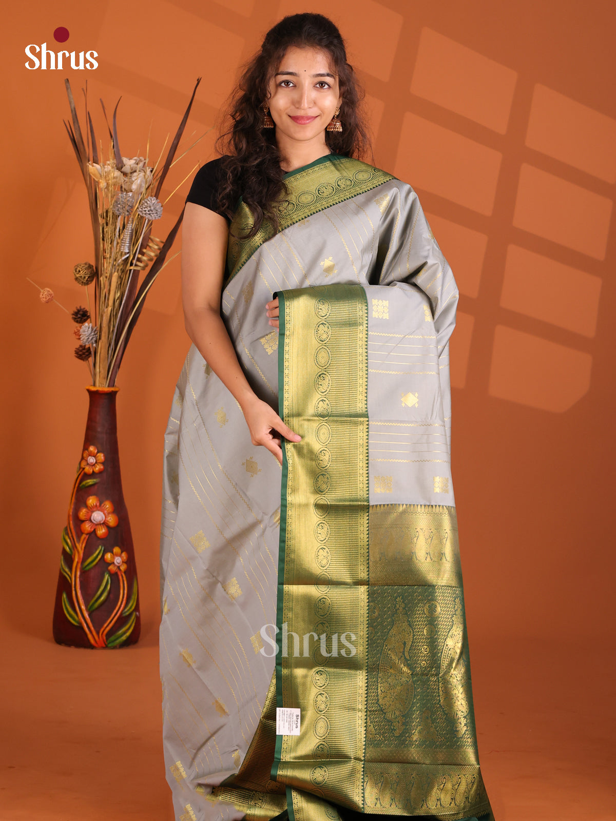Grey & Green - Korvai Semi Kanchipuram Saree - Shop on Shrus.com