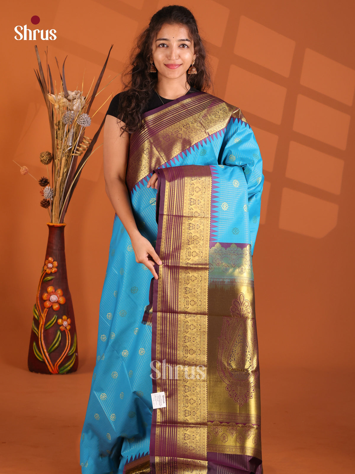 Blue & Violet - Korvai Semi Kanchipuram Saree - Shop on Shrus.com
