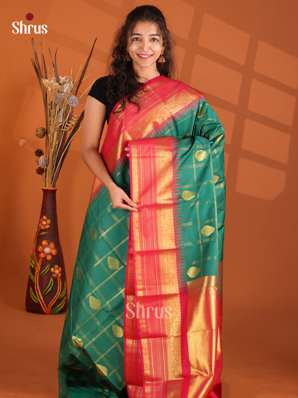 Green & Red - Korvai Semi Kanchipuram Saree - Shop on Shrus.com