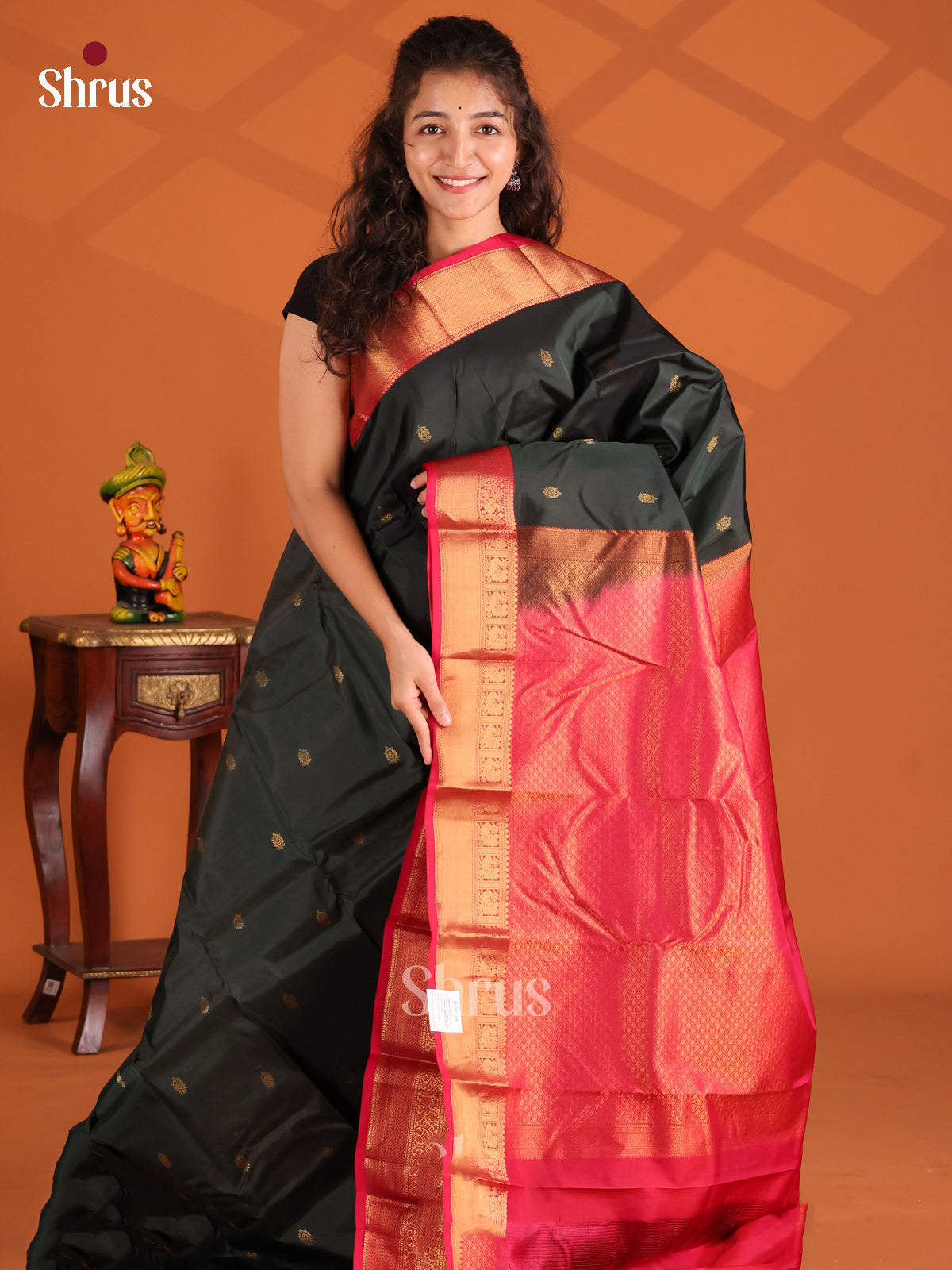 Dark Green & Orangish Pink - Kanchipuram-halfpure Saree