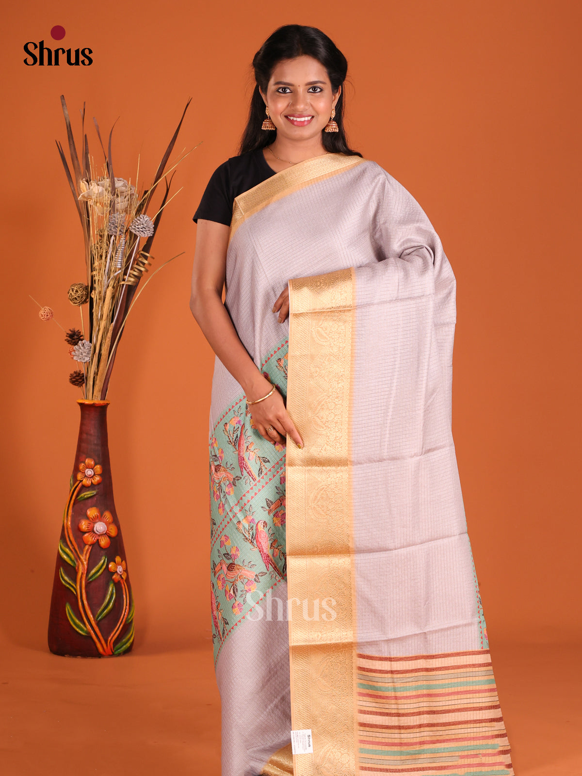 Grey & Peach- Semi Dola silk Saree