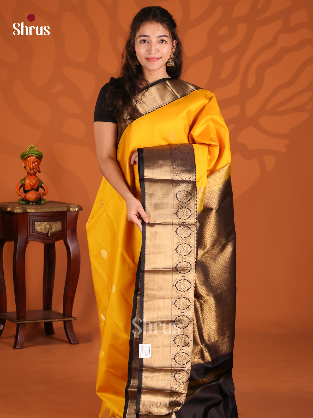 Yellow & Brown Kanchipuram silk Saree with floral motifs traditional zari border - Shop on Shrus.com