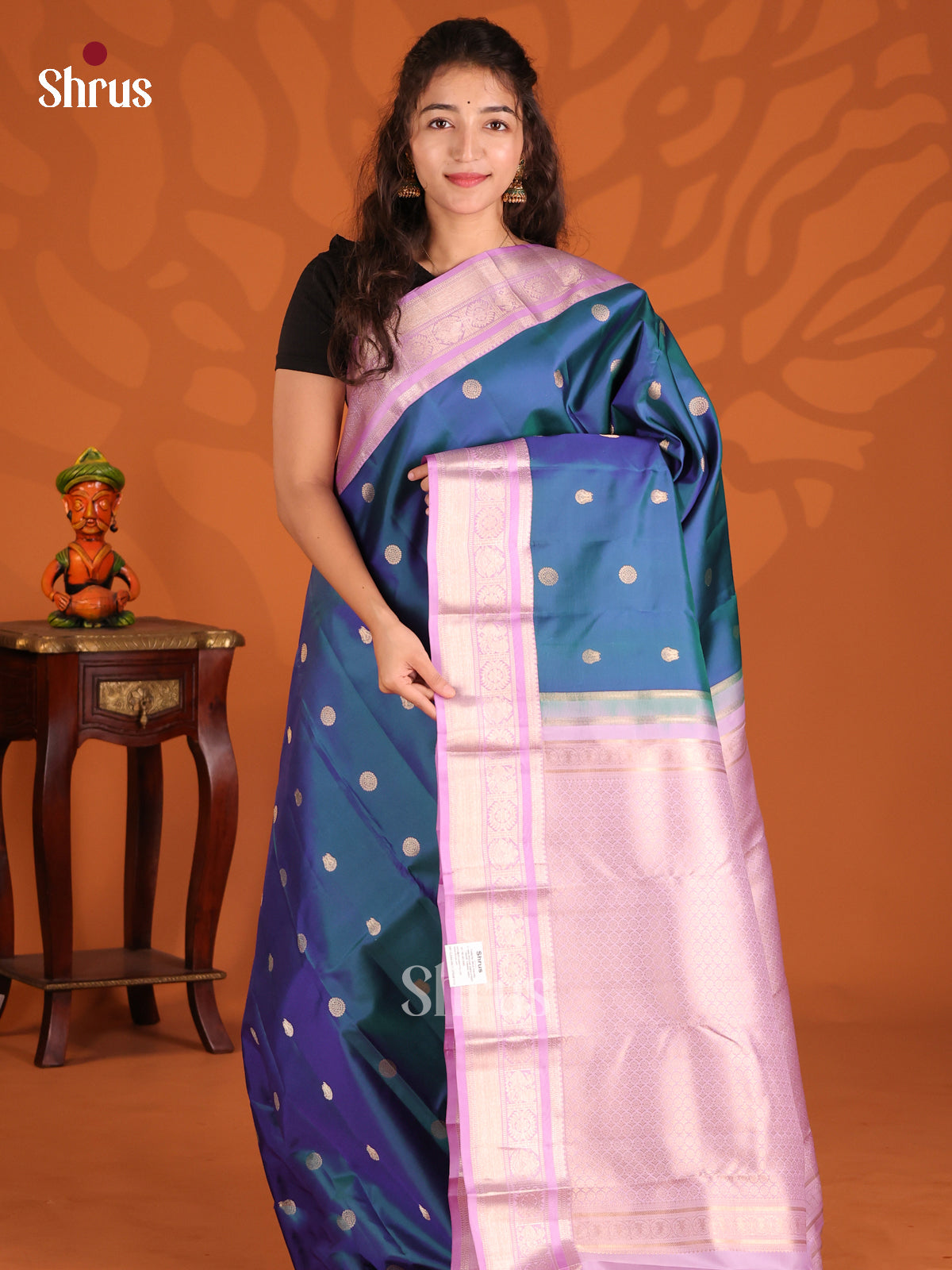 Peacock Blue & Lavender Kanchipuram silk Saree gleams with gold zari floral buttas - Shop on Shrus.com