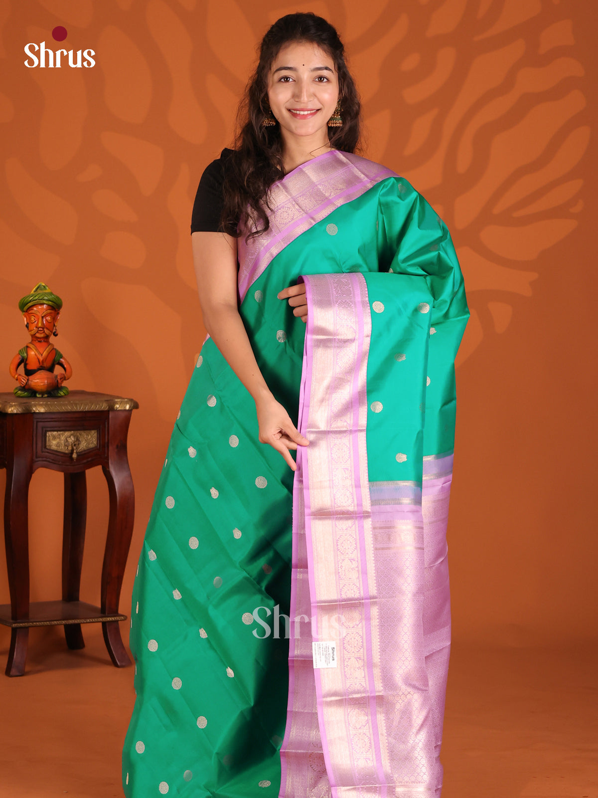 Green & Lavender Kanchipuram silk Saree with zari brocade pallu - Shop on Shrus.com