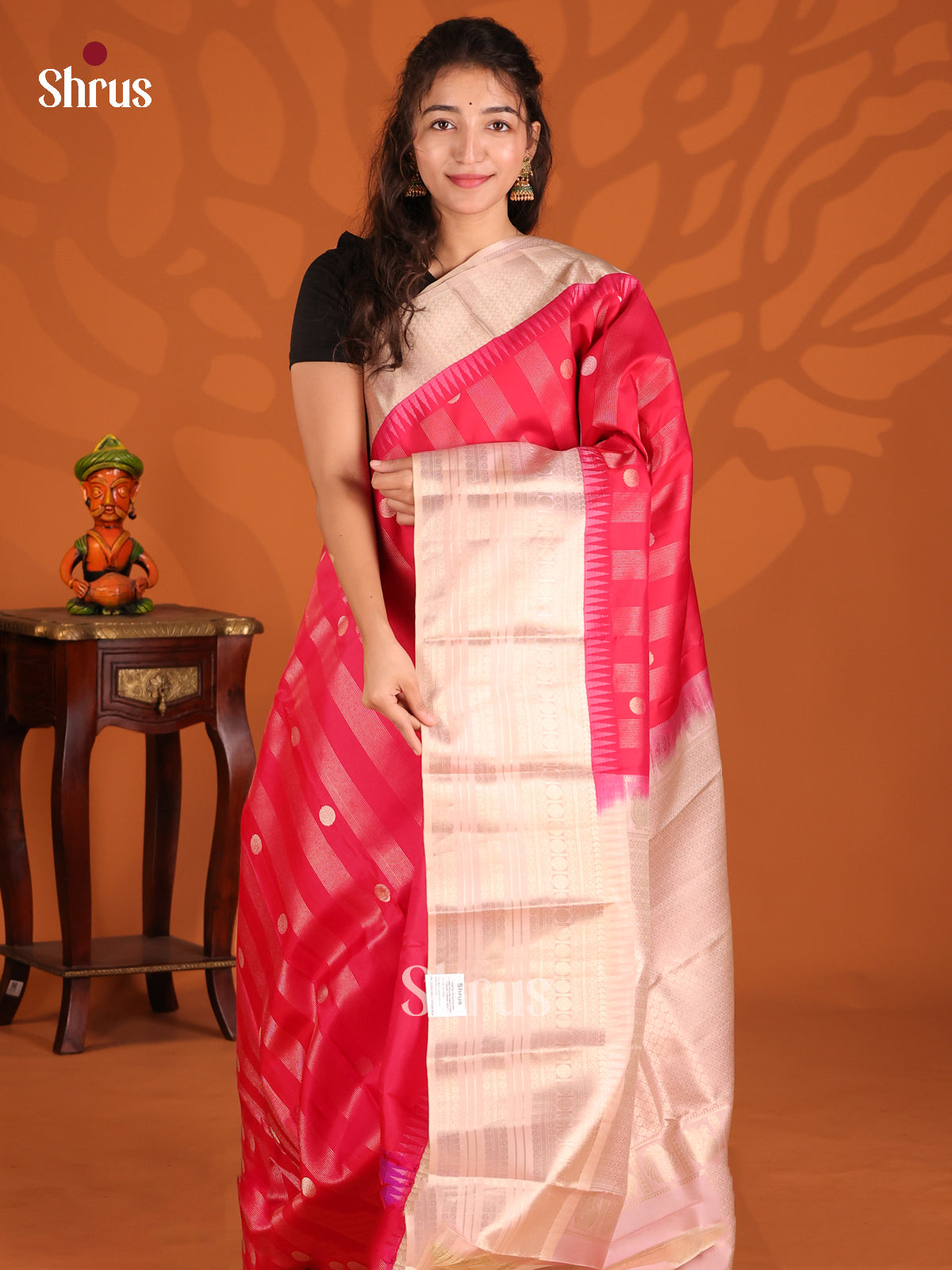 Elegant Red & Cream Kanchipuram Silk Saree With Stripes & Zari Motifs - Shop on Shrus.com