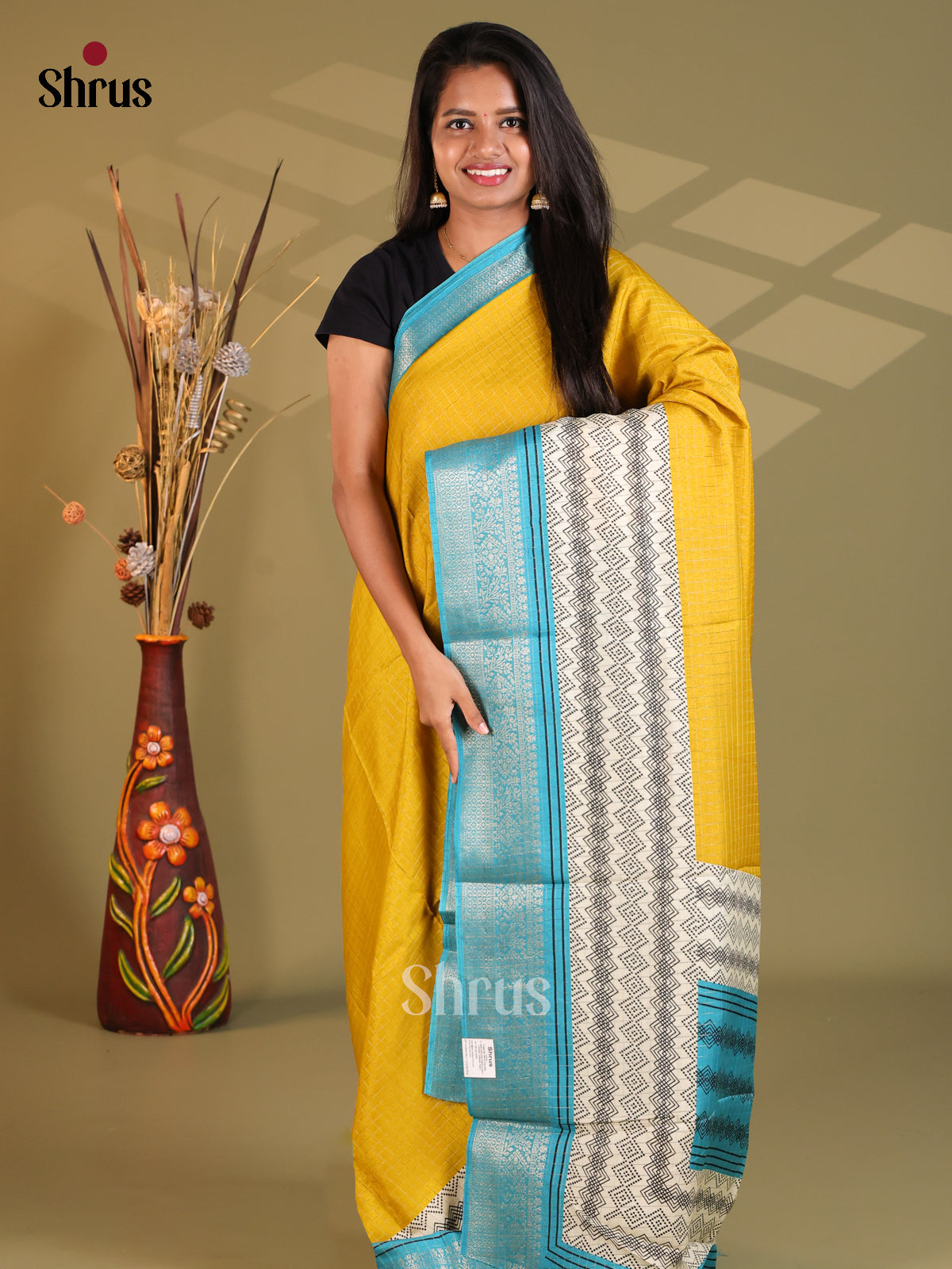 DFS09172 - Semi Dola silk Saree - Shop on Shrus.com