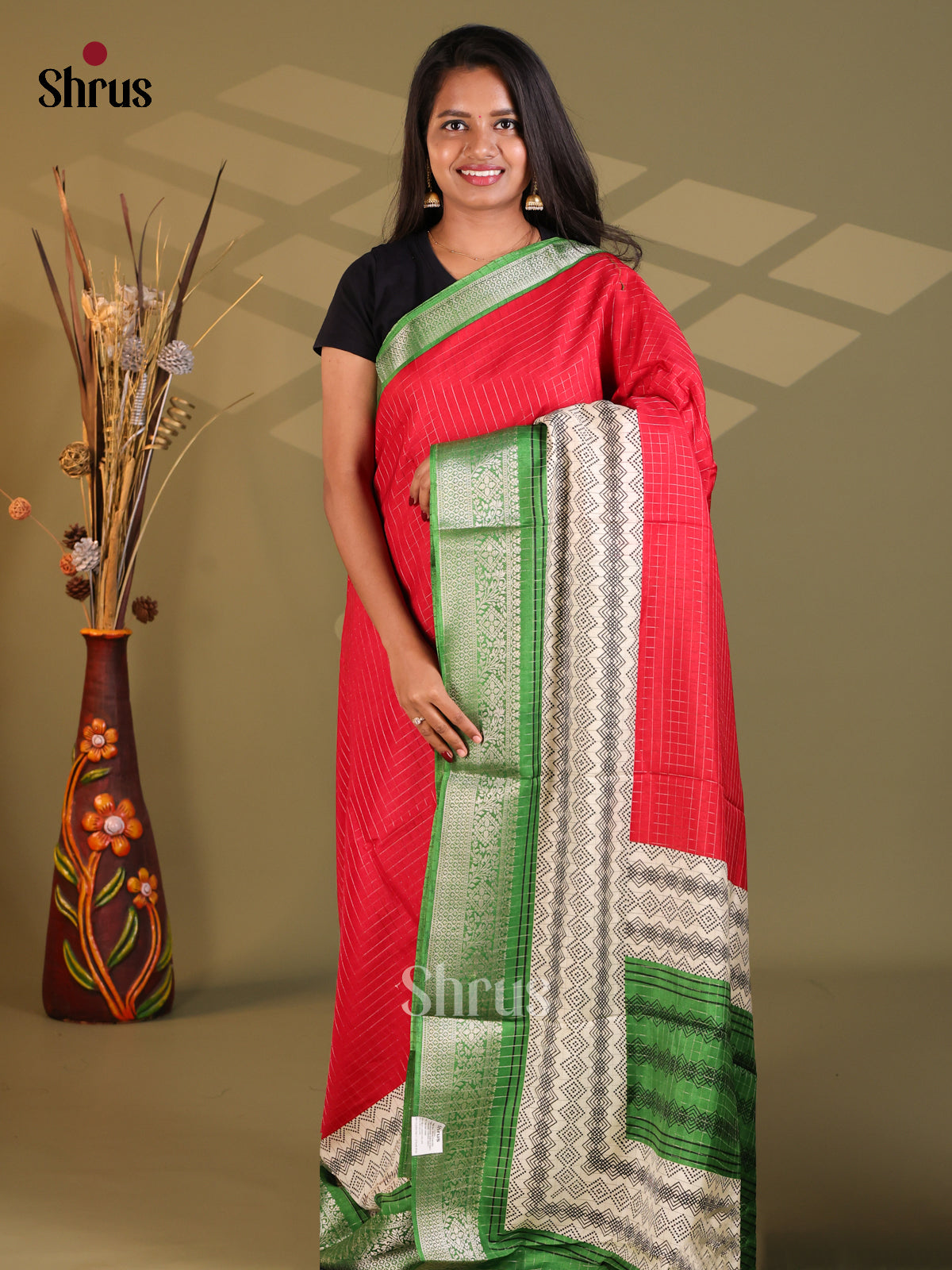 DFS09175 - Semi Dola silk Saree - Shop on Shrus.com
