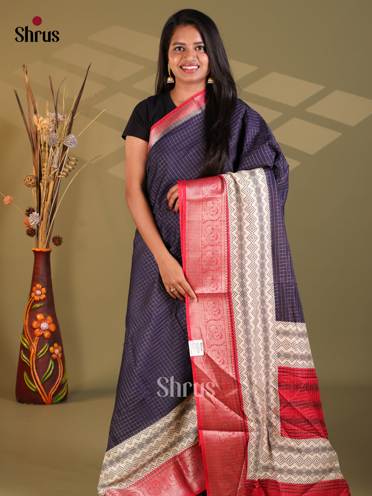 DFS09181 - Semi Dola silk Saree - Shop on Shrus.com
