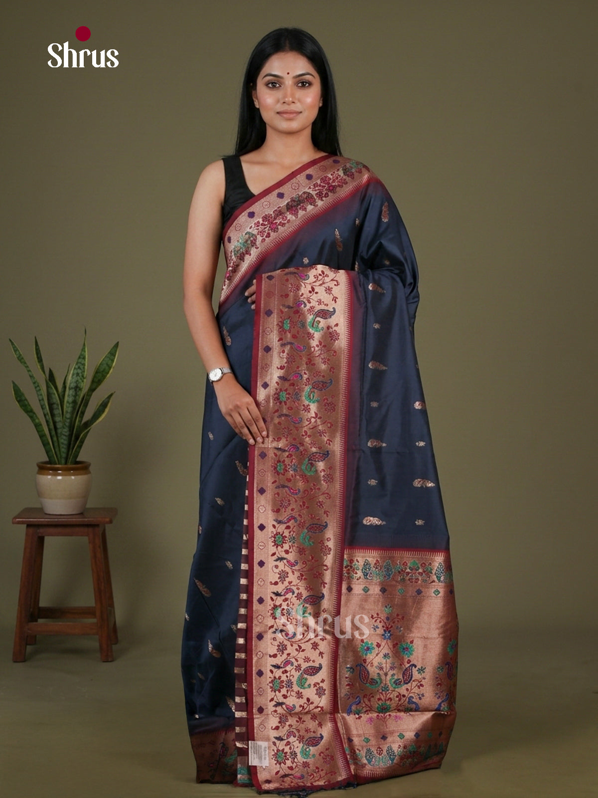 DFS10072 - Semi Paithani