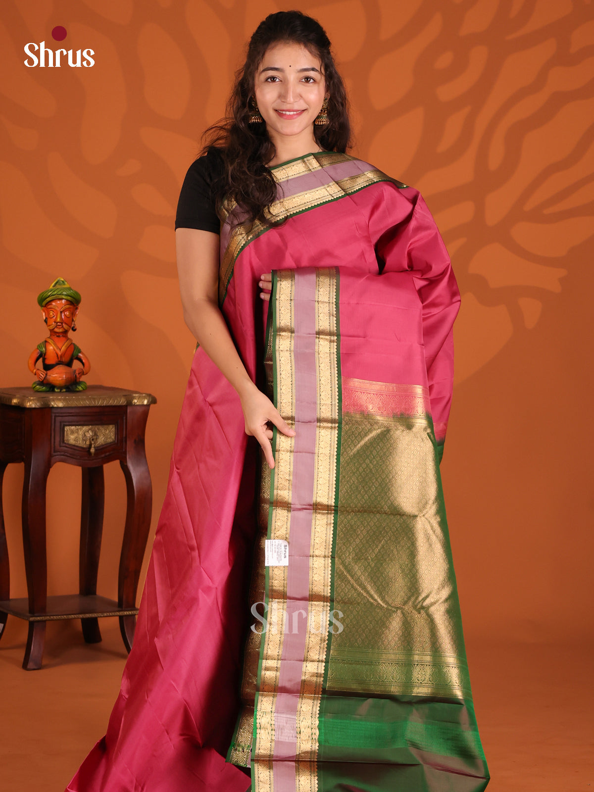 Maroon and Green Kanchipuram silk Saree with rettaipet zari border - Shop on Shrus.com
