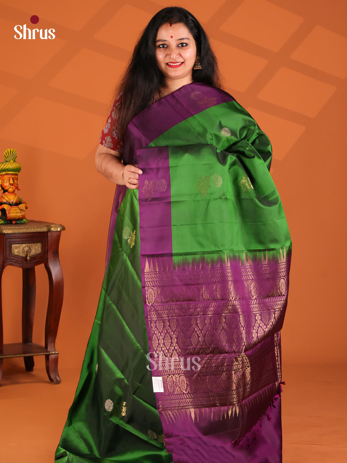 Serene Green Softsilk-halfpure Saree with gold zari floral buttas